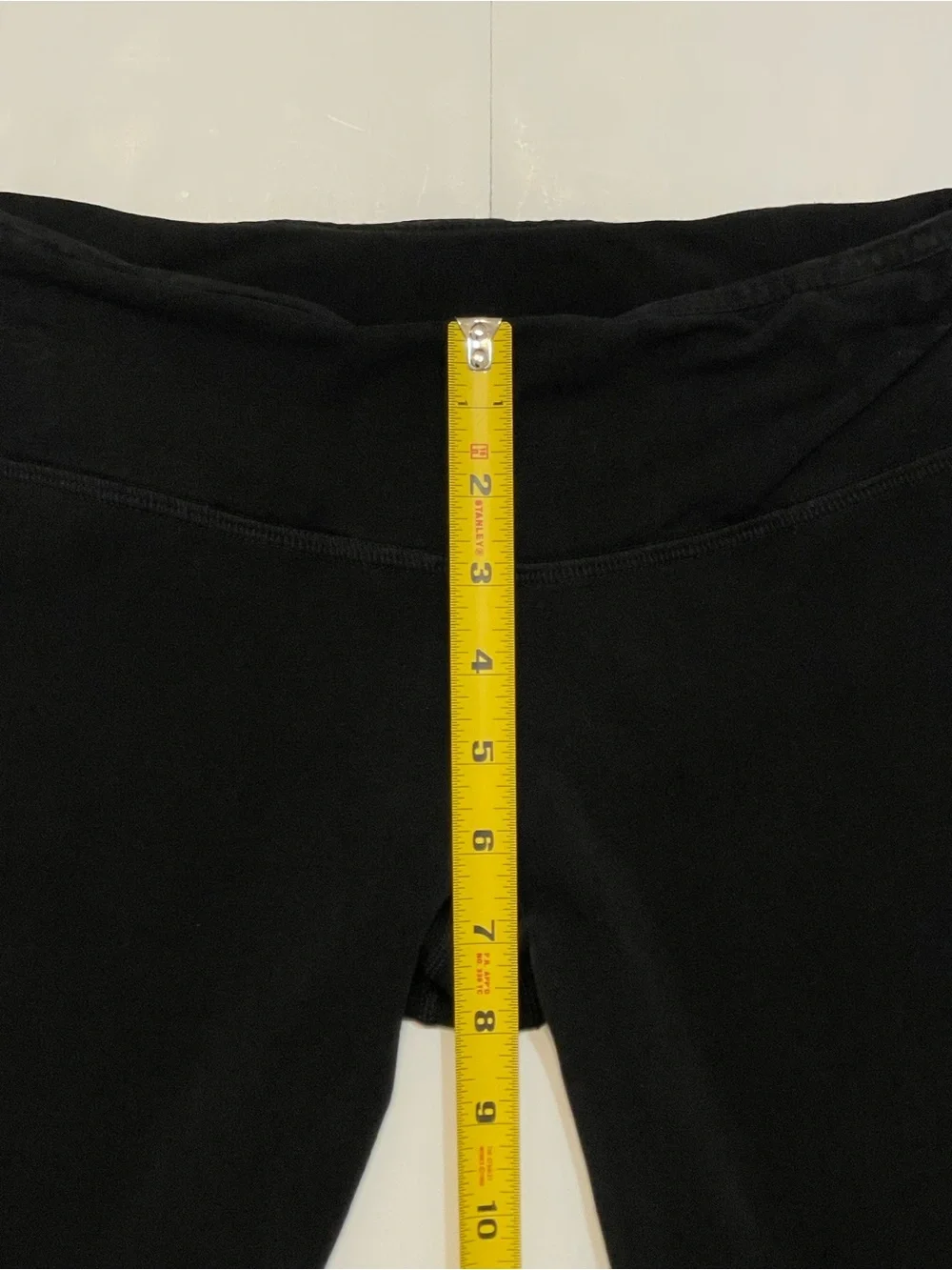 Lululemon Black Cropped Activewear Leggings - Size 4 (Fits XS) 17